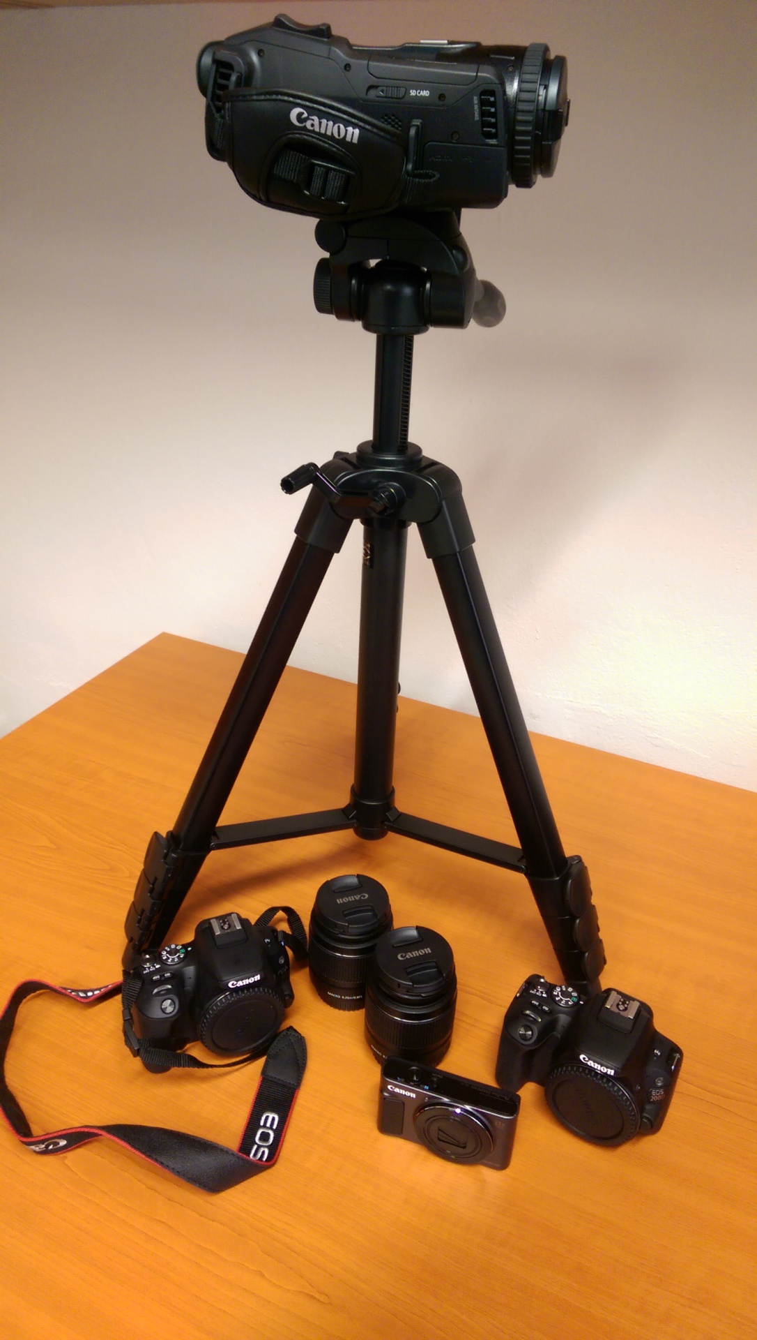 Záznamová technika (foťáky, kamera, stativy)